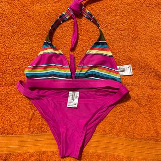 (Category: ) located in . Submitted by Green.Georgina (Listing ID 1292213889, Image 1). Description: .