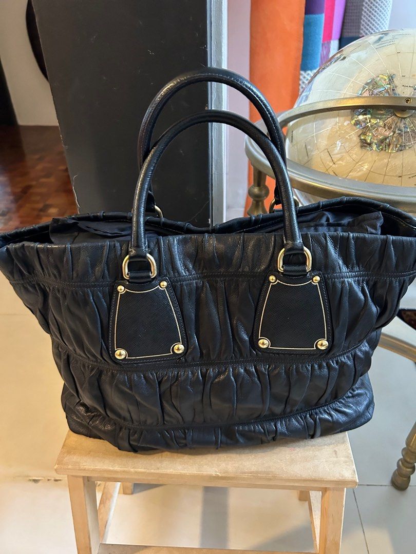 Prada nappa gaufre (Category: Luxury Bags & Wallets) located in Quezon City. Submitted by authenticandluxury_bags (Listing ID 1292261555, Image 2). Description: Inclusions with card no dustbag no paperbag, purchased in japan 2017.