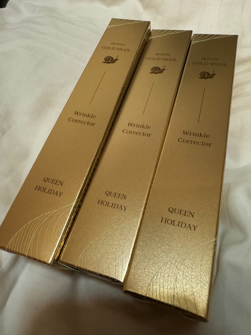 Queen Holiday Botox Gold Snail Wrinkle Corrector, Beauty & Personal Care,  Face, Face Care Products on Carousell