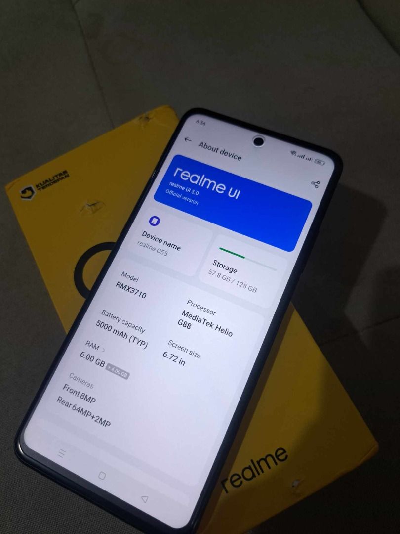 Realme c55 (Category: Realme) located in Las Pinas. Submitted by mikko.gomez (Listing ID 1292186223, Image 2). Description: for sale realme c55 makinis pwede sa maselan 100% Excellent condition matagal malowbat Specs: 90hz refresh rate 6.72 inches display punch hole helio g88 gaming processor 6+6GB RAM / 128GB ROM 64mp Main camera 5000mah battery Android 14 Unit only naka ceramic tg at carbon sa likod, sama ko na box kaso mejo damage na. fix pric