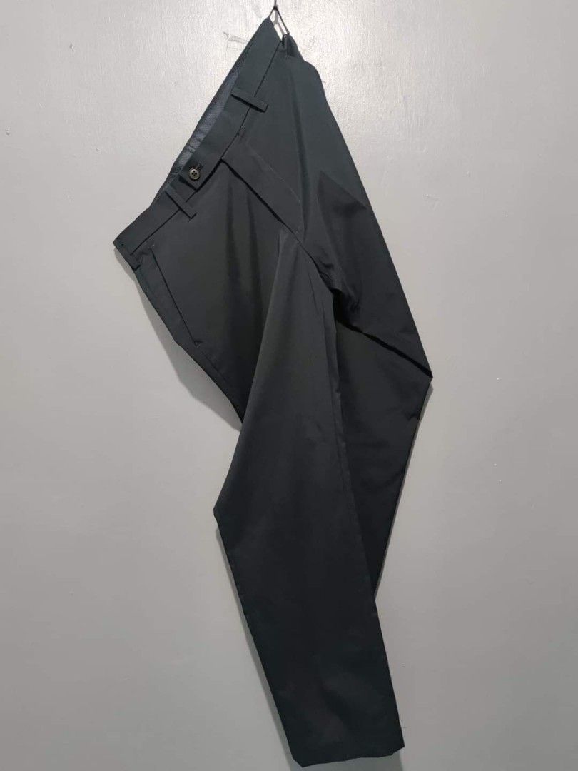 Uniqlo Men Kando Pants in Black (Ultra Light), Men's Fashion, Bottoms,  Trousers on Carousell