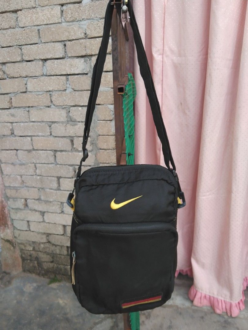 Sling Bag Nike Vintage Y2K Germany (Authentic), Men's Fashion