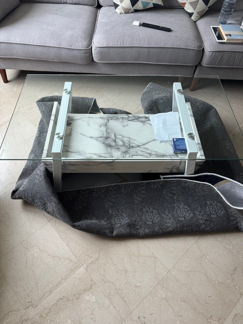 Sofa table (Category: Tables & Sets) located in Singapore. Submitted by micheledelfine (Listing ID 1292180917, Image 2). Description: .