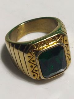 Vintage " FAUX Emerald Copper Ring"/Will fit any finger/1990s era/Luxurious appeal