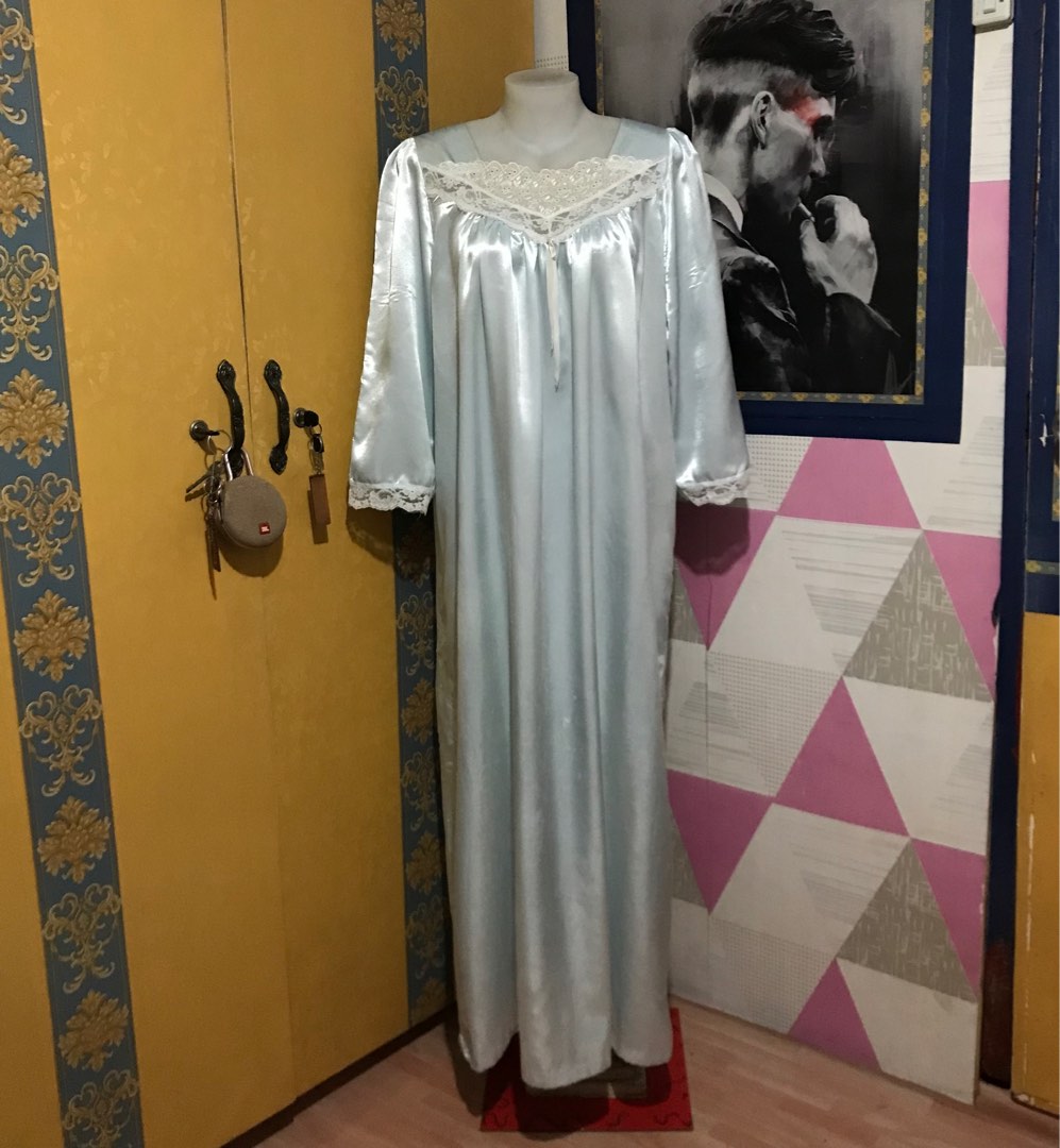 Vintage silk nightgown outlet
