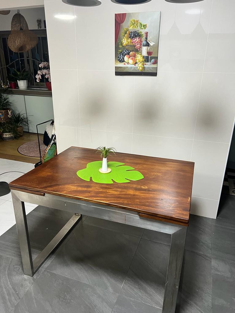 Wooden Extendable Dining Table