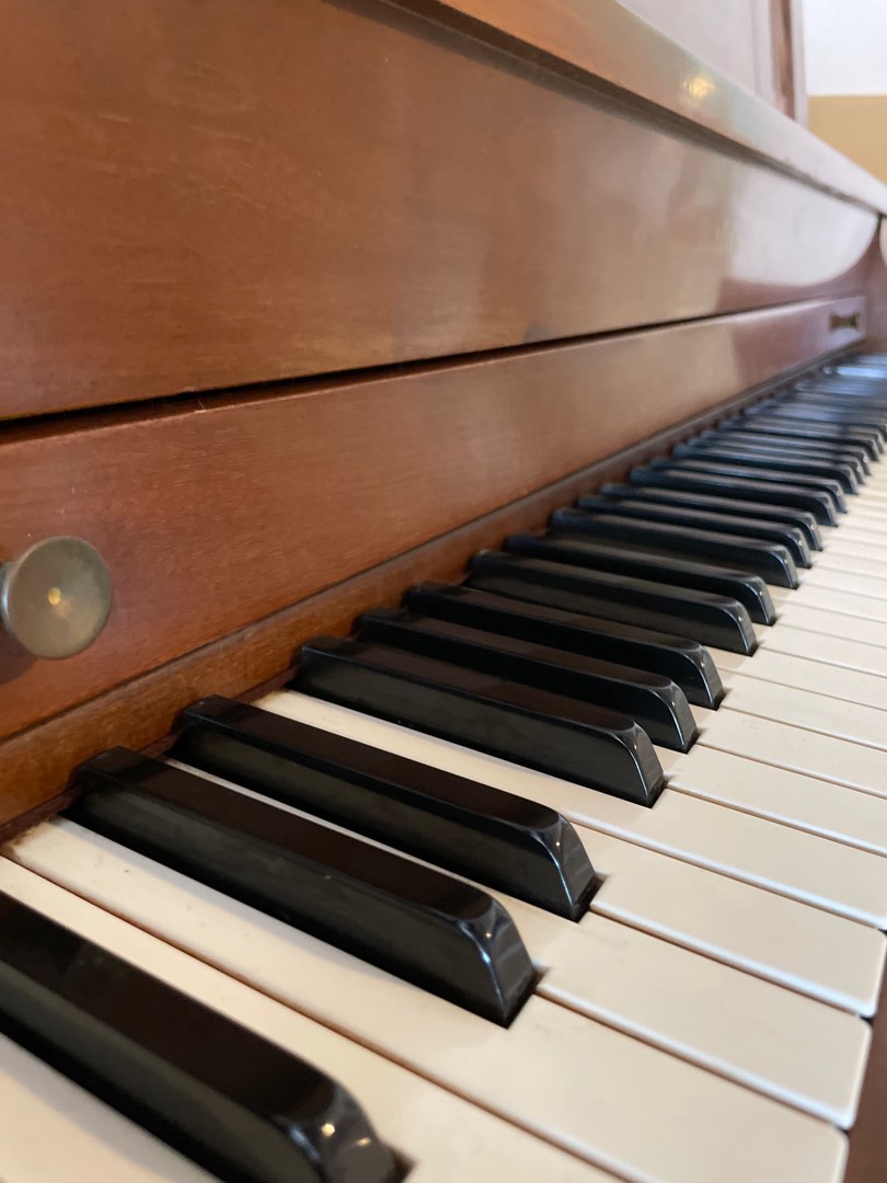 Baldwin outlet 6000 piano