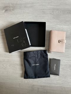 （分類：）位於 。 由 kpopsalehk 提交（商品編號 1292101844，圖片 1）。簡介： 。