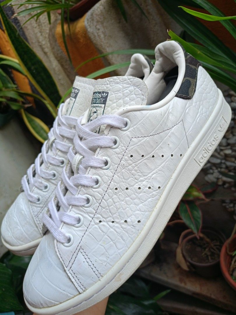 Adidas stan hotsell smith croc