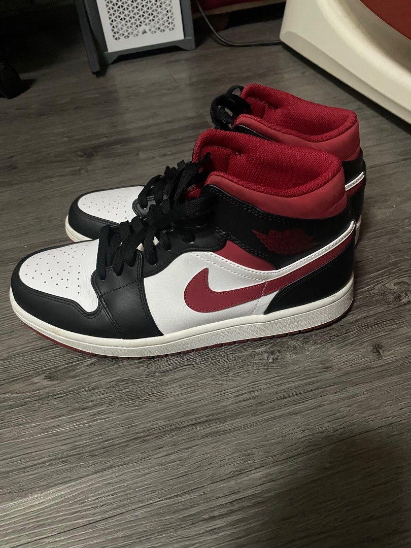 Aj 2025 gym red