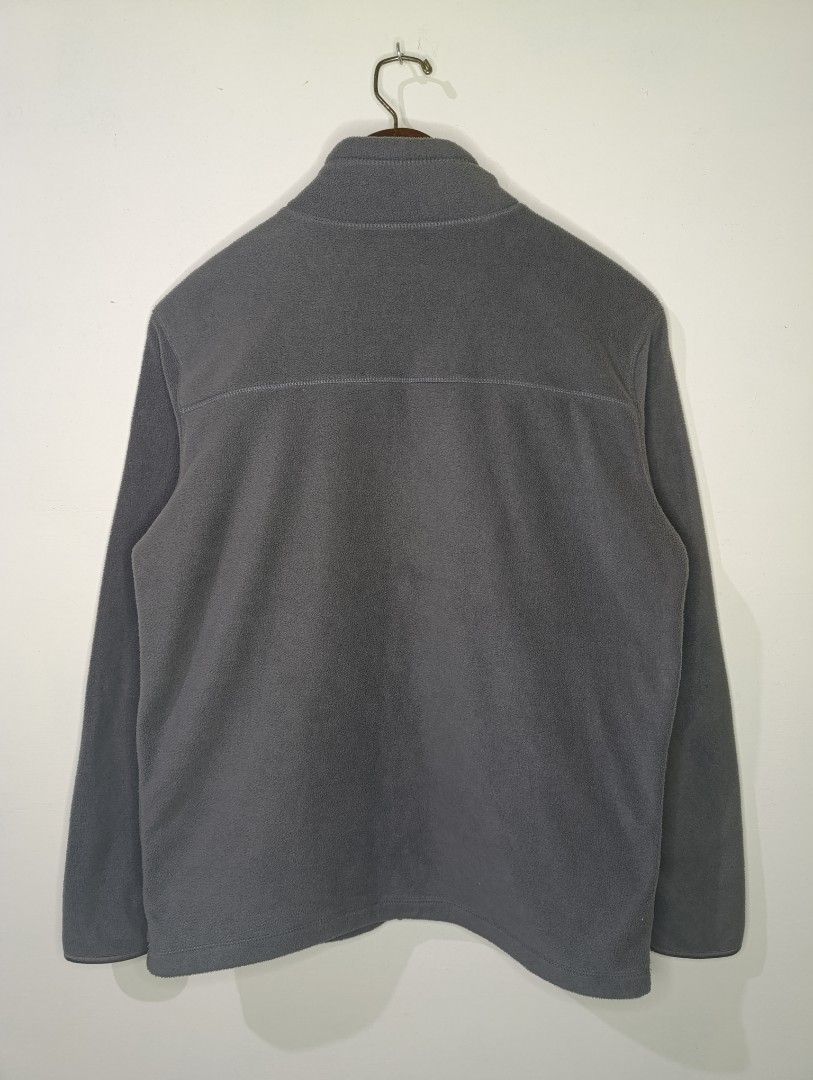 Baleno Reversible Fleece Zip-up Jacket - Grey/Violet (Category: Coats, Jackets and Outerwear) located in Calamba. Submitted by lootermanph (Listing ID 1292333528, Image 2). Description: Color may vary due to lighting Excellent condition Good as new 21.5W x 27L 499+SF Issue: small pinhole near left side pocket.