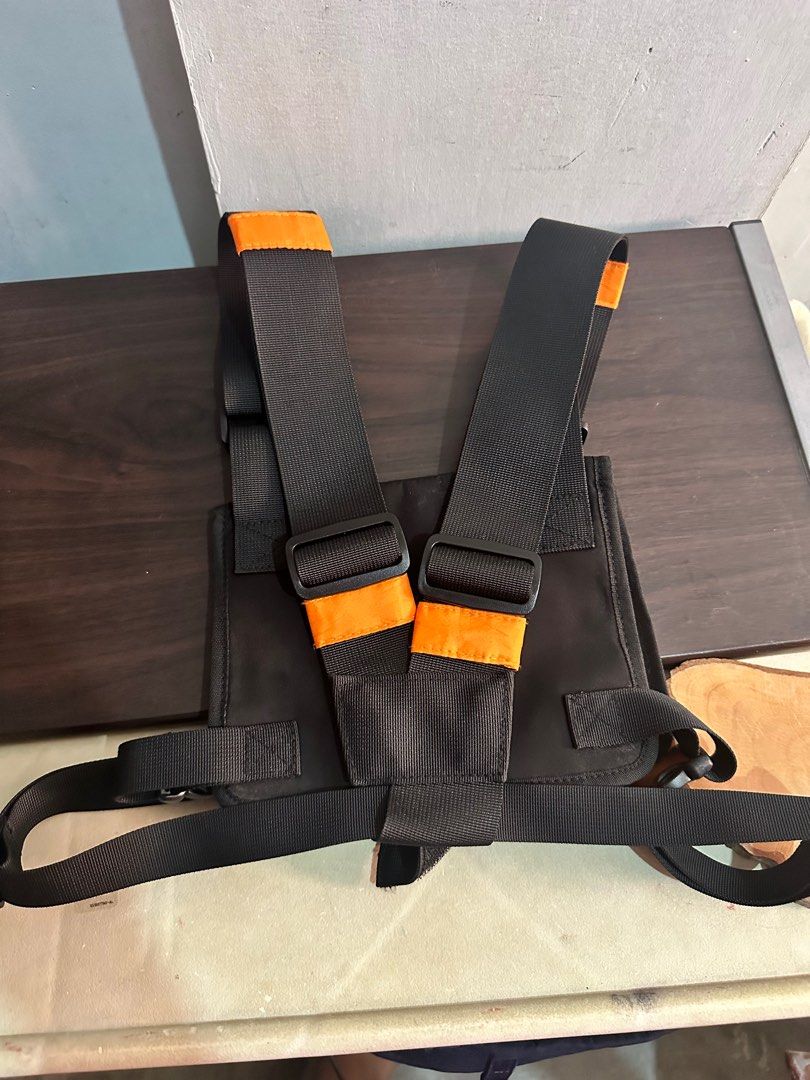 Chest bag bershka sale