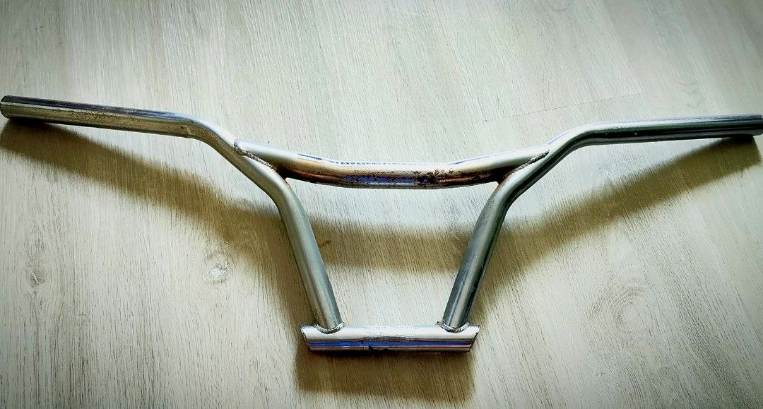 BMX knee saver handlebar
