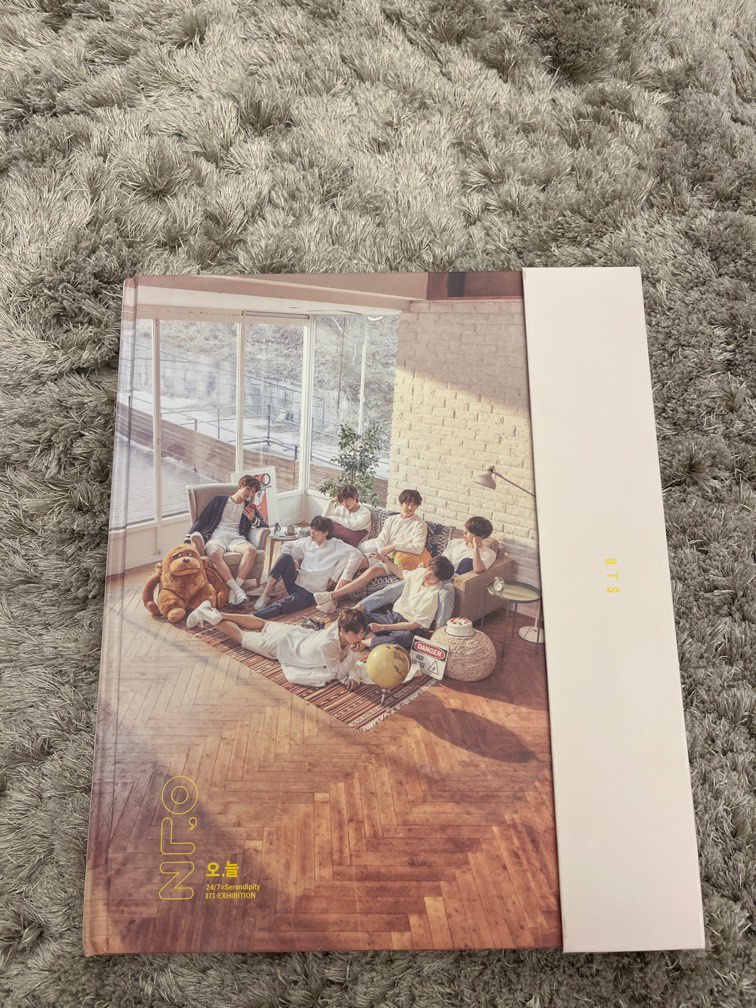 BTS 24/7=SERENDIPITY BTS EXHIBITION BOOK