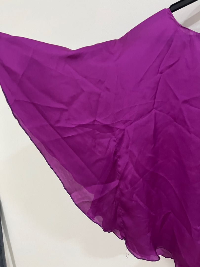 Caftan (Category: Kaftans & Jubahs) located in Puchong. Submitted by fifafifos (Listing ID 1292425118, Image 3). Description: Free size caftan. Brand: Letizea. RM20 free postage. Tak ada gambar contoh i pakai sebab pakai sekejap dulu, tak sempat ootd. Sesuai pakai dgn seluar or kain. .