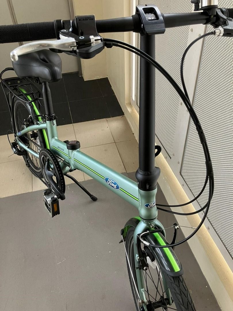 Price to Clear Dahon Ford Escape Vertical Folding Bike Sports Equipment Bicycles Parts Bicycles on Carousell