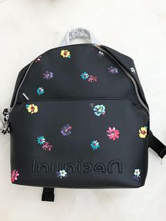 (Category: ) located in . Submitted by oppa.gifts (Listing ID 1292337283, Image 1). Description: .