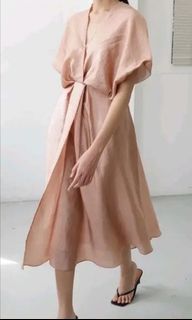 (Kategori: ) berada di . Dikirim oleh gayamuwardrobe (ID iklan 1292406510, Gambar 1). Deskripsi: .