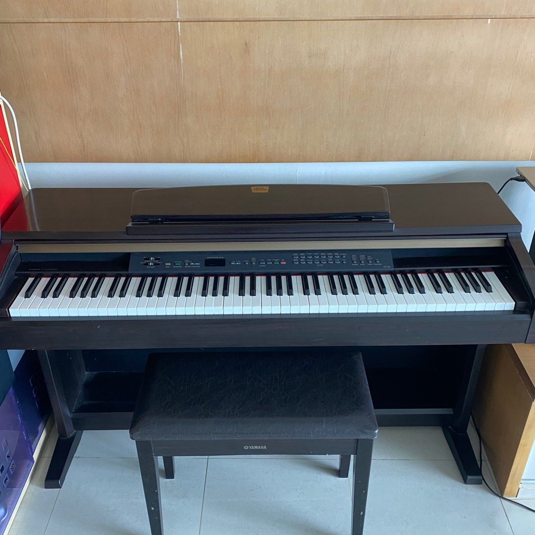 Free Delivery Yamaha Clavinova CLP 130 Digital Piano with Seat