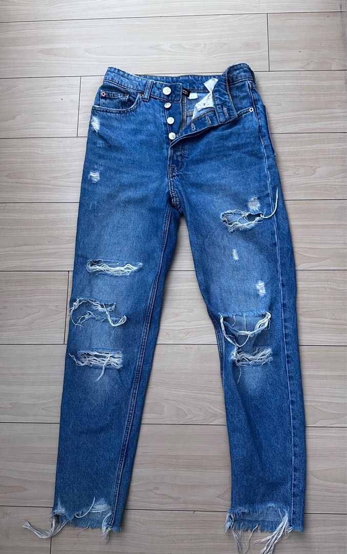 H M Ripped Jeans Women s Fashion Bottoms Jeans on Carousell