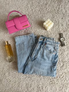 (Category: ) located in . Submitted by prelovedclozet_ (Listing ID 1292316937, Image 1). Description: .