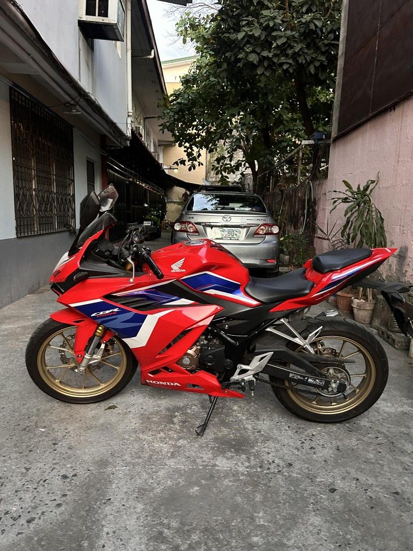 Honda cbr150r v4 on sale
