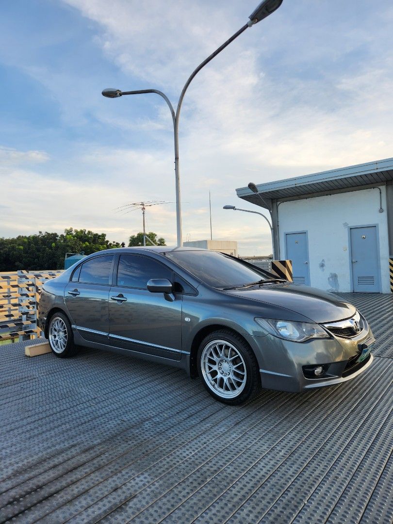 Honda Civic 1.8 VTI-S (A) (Category: Used Cars) located in Manila. Submitted by cobrataters (Listing ID 1292302177, Image 1). Description: Honda civic FD MMC 1.8s polished metal 2011 acquired. 100,xxx mileage only not tampered Original rota mags worth 42k Brand new sailun tires 2023 Replaced everything that is needed with original parts a few months ago with receipts No engine issues No leaks No under-chassis issues Well maintained interior Gas a