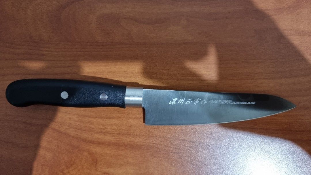 Japanese Masamune Kitchen Knife (Category: Knives & Chopping Boards) located in Binangonan. Submitted by c_r_i_s (Listing ID 1292371550, Image 2). Description: Japanese Masamune Kitchen Knife Total length: 239 mm Blade length: 132 mm Very sharp In excellent condition Country of origin: Japan.