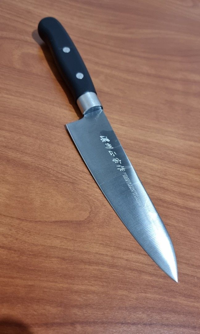 Japanese Masamune Kitchen Knife (Category: Knives & Chopping Boards) located in Binangonan. Submitted by c_r_i_s (Listing ID 1292371550, Image 1). Description: Japanese Masamune Kitchen Knife Total length: 239 mm Blade length: 132 mm Very sharp In excellent condition Country of origin: Japan.