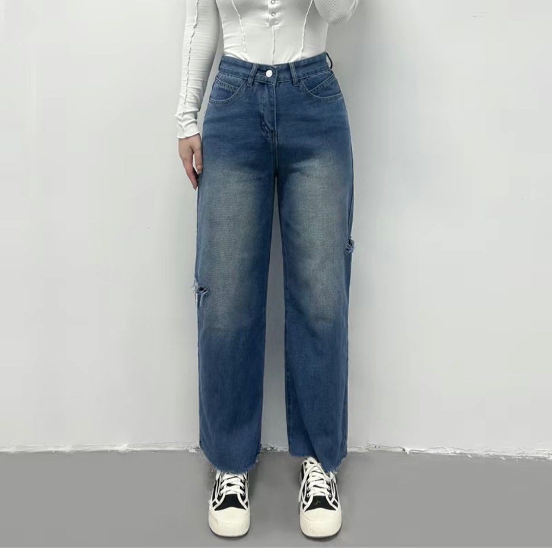 Korean Style Wide Leg Jeans, Women's Fashion, Bottoms, Jeans on Carousell