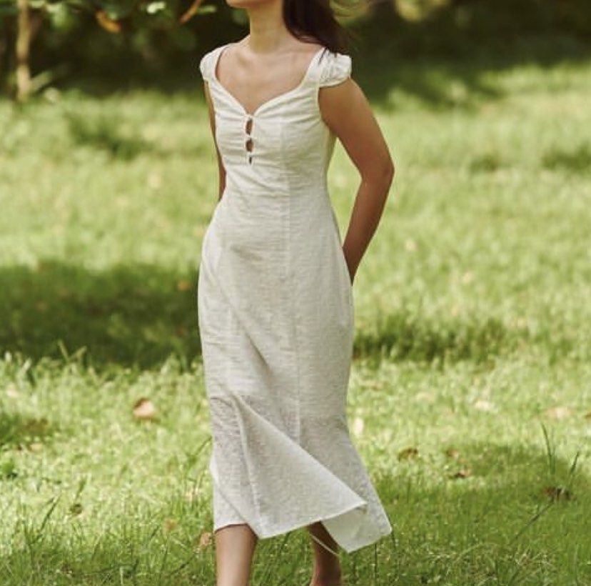 Mirror Palais-inspired Dress (Category: Dresses) located in Quezon City. Submitted by buckbids (Listing ID 1292375541, Image 1). Description: Custom made Mirror Palais / Just Because Sirena Dress Had this made for ₱3500, selling for low since used only once My dimensions are below. Waist is adjustable Height: 5’2fr Shoulder length: 15inches Bust: 34.5 inches Waist: 27 inches Hip: 37 Hips w/ bum: 38.5.