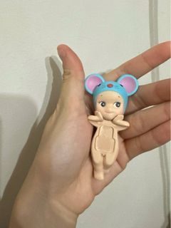 (Category: ) located in . Submitted by gladyxss (Listing ID 1292334863, Image 1). Description: .