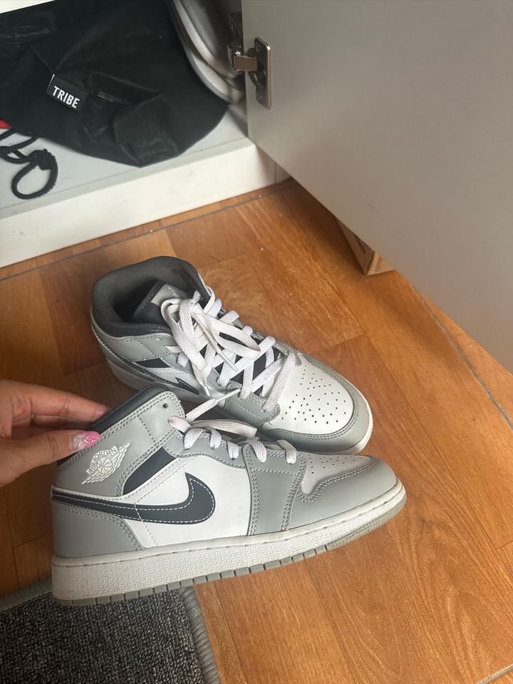 beli nike air jordan original