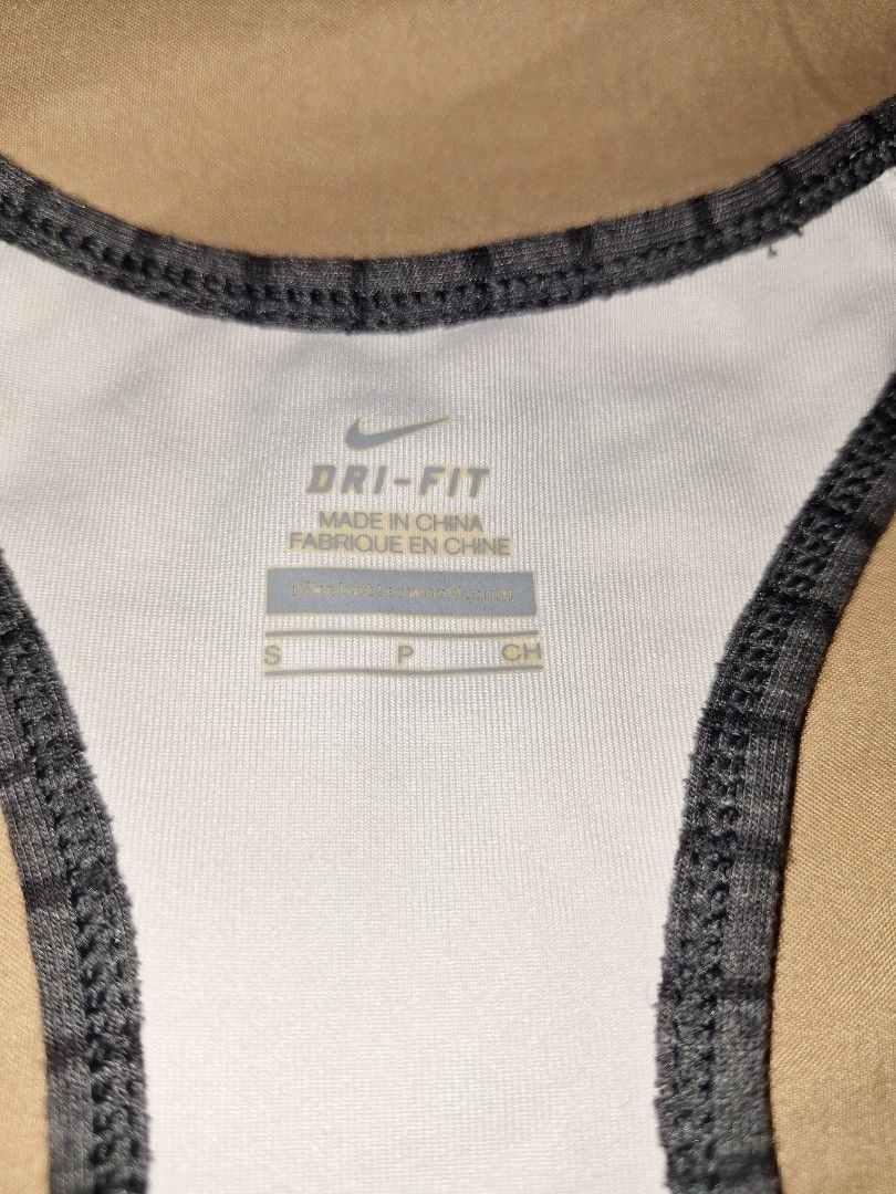 Nike Dri-Fit Racerback Tank Top (Category: Activewear) located in Las Pinas. Submitted by tendoakane (Listing ID 1292416125, Image 2). Description: .