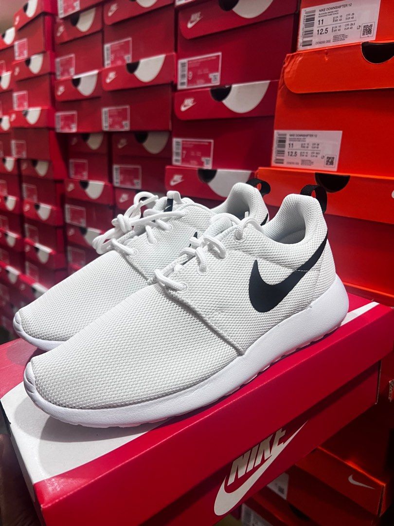 Nike women's roshe one shoes store