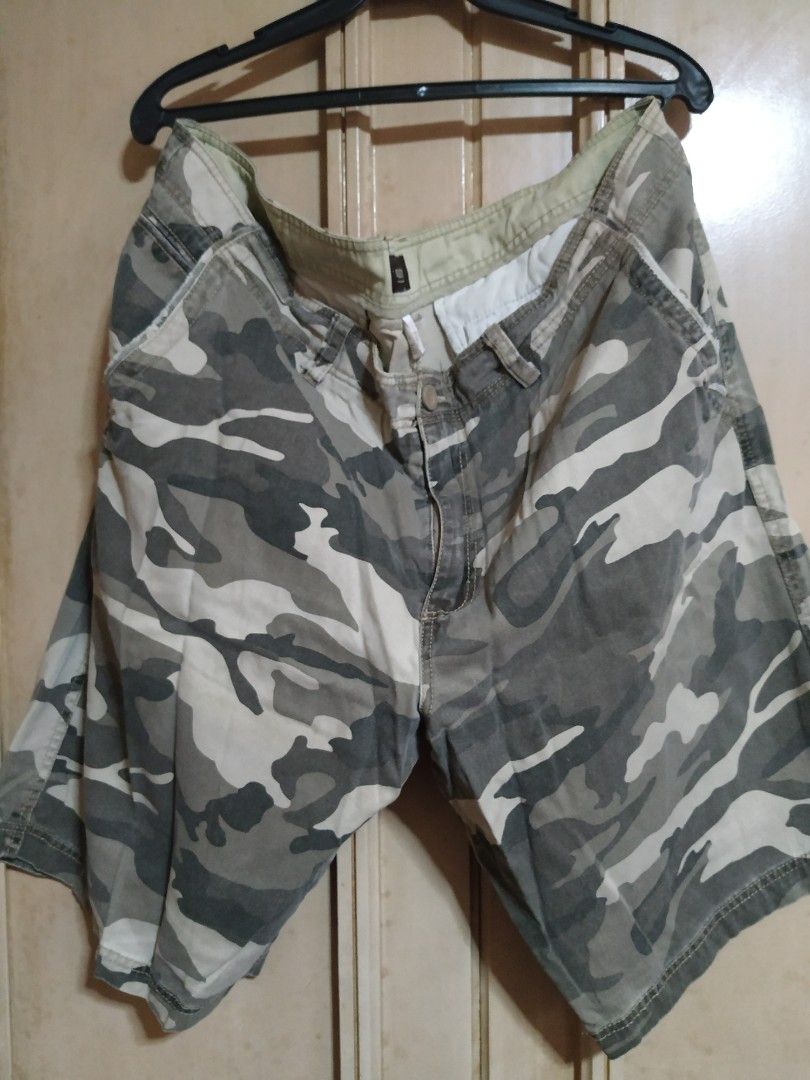 No boundaries camo cargo shorts discount