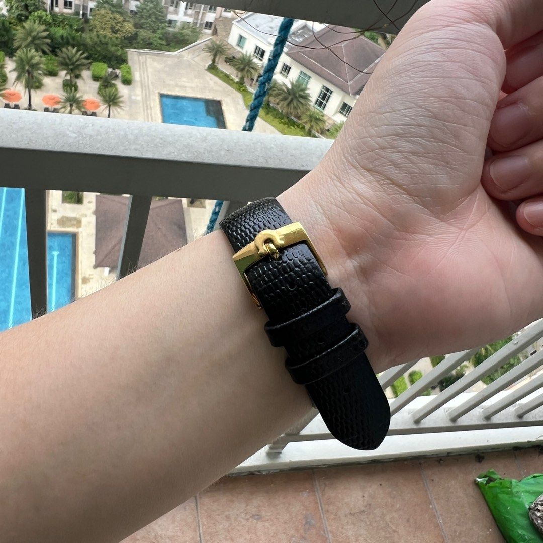 32mm Omega Seamaster Quartz (Category: Luxury Watches) located in Makati City. Submitted by blackbags.ph (Listing ID 1292350505, Image 3). Description: Declutter.