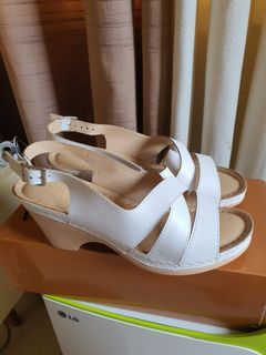 Parian White Sandals