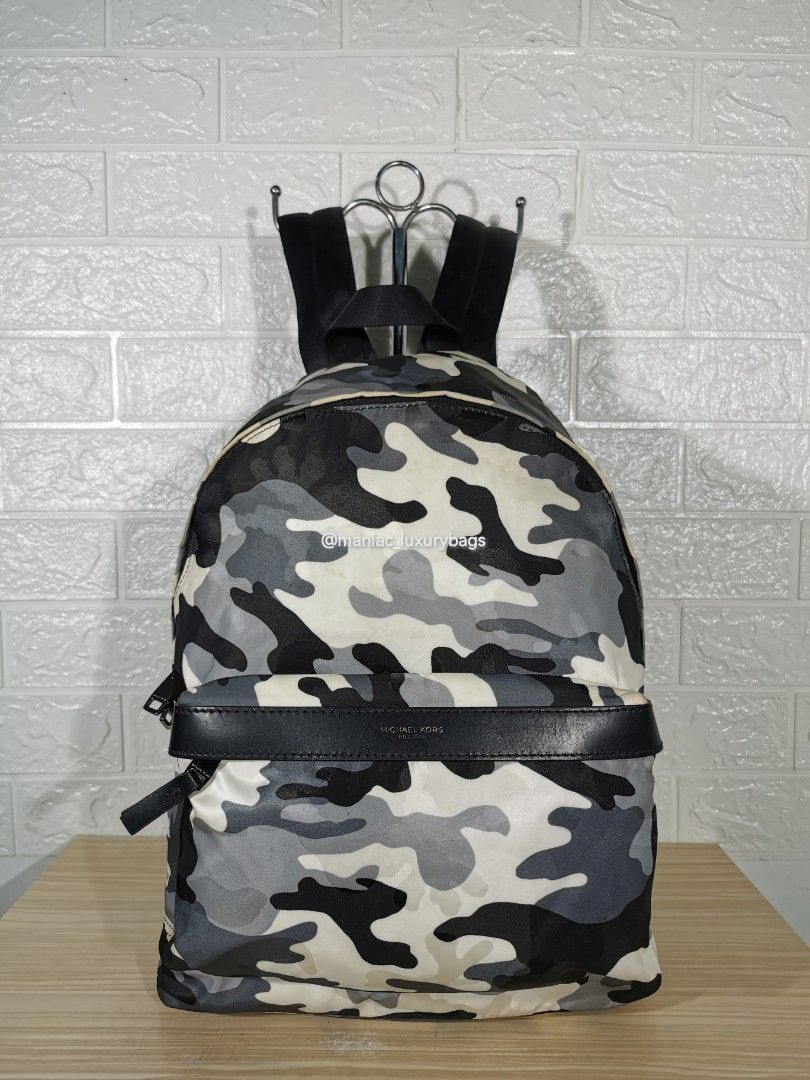 Preloved Backpack MICHAEL KORS *KENT Camouflage Nylon Jacquard Backpack