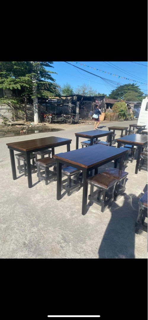 Restaurant table and chairs (Category: Tables & Sets) located in Rosario. Submitted by newdragon_889be6 (Listing ID 1292417164, Image 3). Description: .