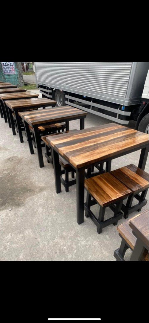 Restaurant table and chairs (Category: Tables & Sets) located in Rosario. Submitted by newdragon_889be6 (Listing ID 1292417164, Image 2). Description: .