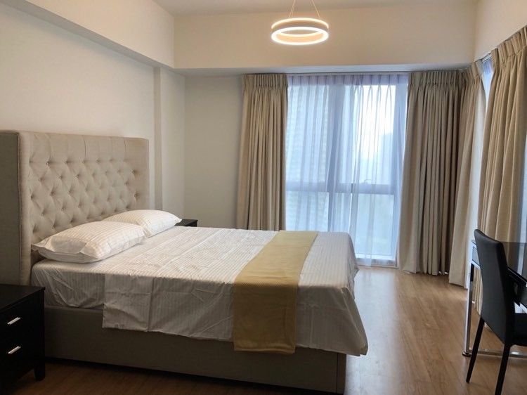 RFO, 3bedroom, Two Maridien, Bgc for Lease! (Category: Apartments & Condos) located in Makati City. Submitted by rosinie82 (Listing ID 1292331978, Image 2). Description: For Lease! Two Maridien (High Street), BGC 3bedroom with big Balcony facing park 128sqm 1 parking slot Furnished almost brand new personal lease only 160,000.00 Rocilyn G. 0917-180 8566 Rosinie Suico Remax Capital 0917-8146013.