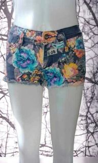 Roxy Blue Floral Print Jean Shorts Low Rise Raw Frayed Hem