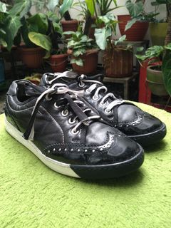 (Kategori: ) berada di . Dikirim oleh well_mantained_stuff (ID iklan 1292317642, Gambar 1). Deskripsi: .