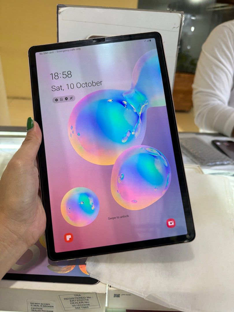 samsung tab s6 6/128gb 2ndhand (Category: Android) located in Cainta. Submitted by vine_gadget_shop (Listing ID 1292378378, Image 2). Description: samsung tab s6 6/128gb 2ndhand with box and charger no pen my mga gasgas lang po no issue check all u want pick up store greenhills shopping center we accept trade in we accepy credit card and ggives installment we do cod and door to door we ship nationwide for fast transaction call 09277368323 look fo