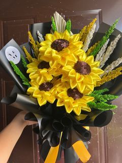 satin sunflower bouquet