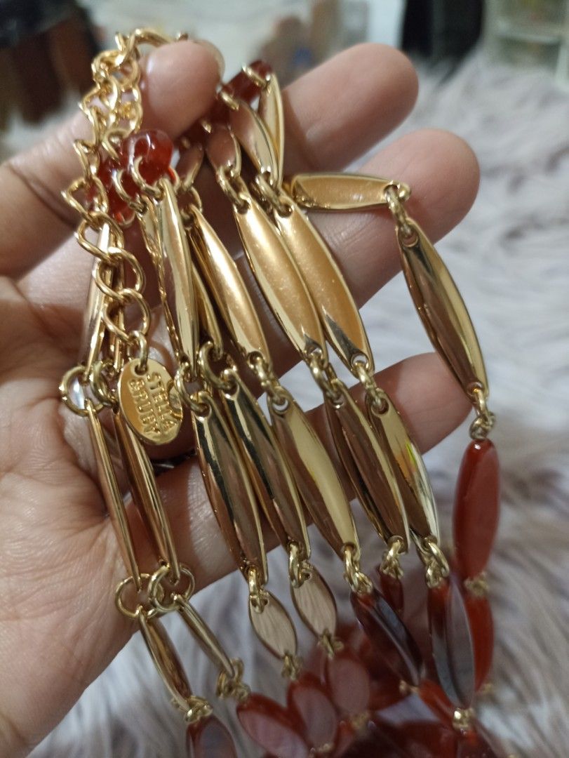 Stella and ruby necklace top