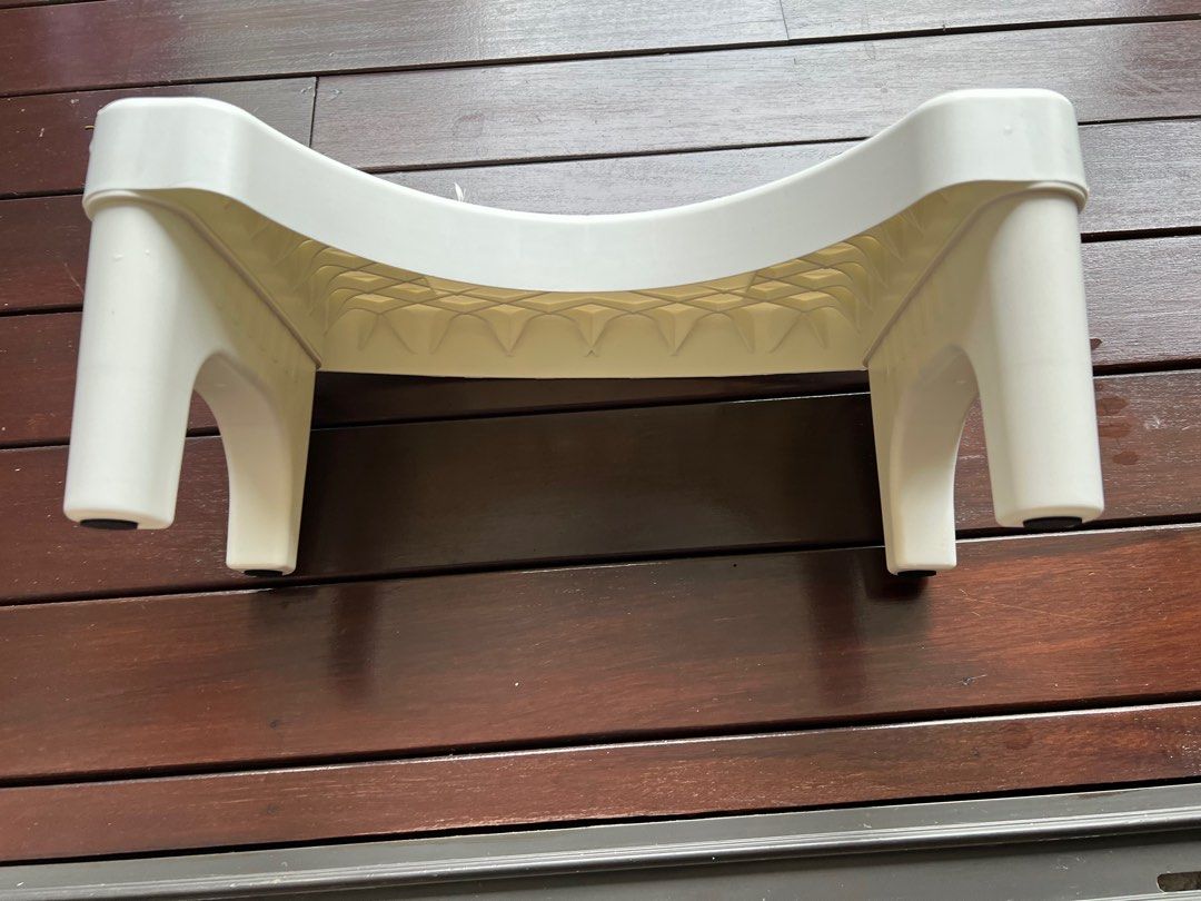 Step stool (Category: Toilet Training) located in Singapore. Submitted by kitki520 (Listing ID 1292291442, Image 3). Description: .