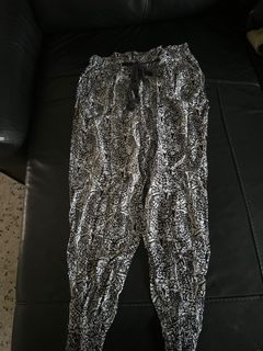 (Category: ) located in . Submitted by cheroh (Listing ID 1292359027, Image 1). Description: .