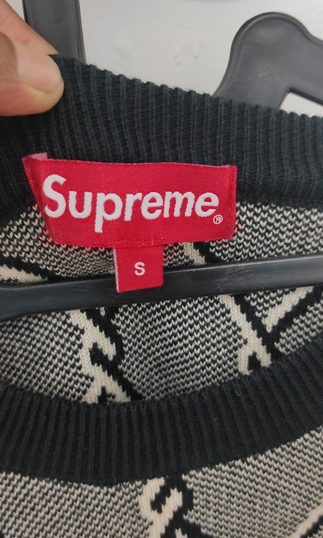 supreme chain link sweater Fesyen Pria Pakaian Atasan di Carousell